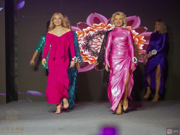 006-m CBTR8343 Kwiat Dojrzalosci Gala Arche Krakowska 24 08 24 b