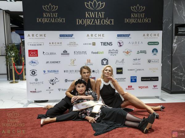 013-m CBTR8712 Kwiat Dojrzalosci Gala Arche Krakowska 24 08 24 b