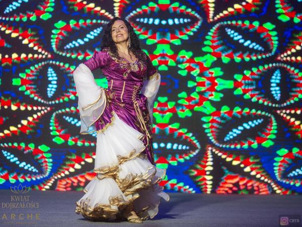 011-m CBTR8324 Kwiat Dojrzalosci Gala Arche Krakowska 24 08 24 b